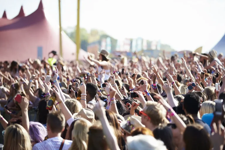 Tourette’s on Stage: My Experience at a Music Festival